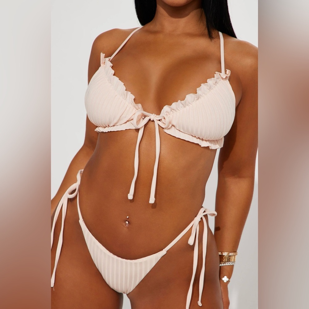 •Ariel Rushed 2 Piece Bikini• - Picture 2 of 6